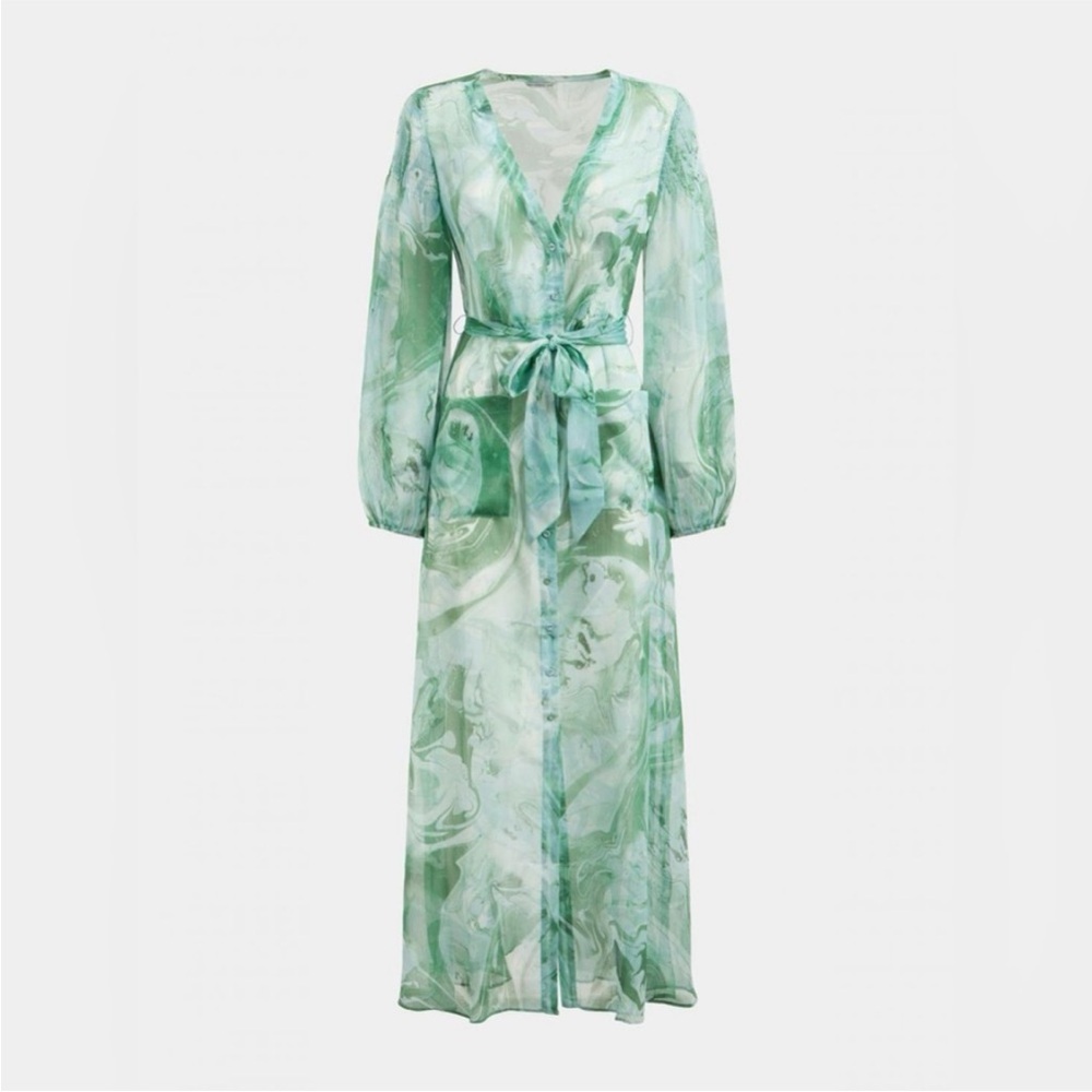 Guess maxi dress in green and white sheer fabric
New with tags
Size XSmall
